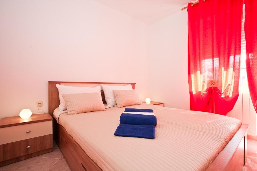 Apartments Melita Krk Town Esterno foto